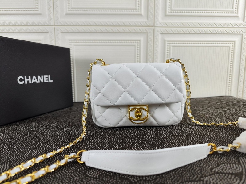 Chanel Handbags 832